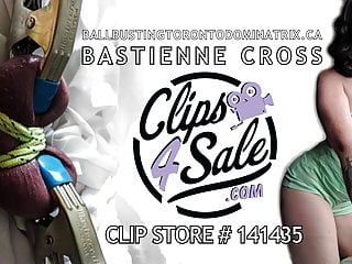 Bastienne Cross und Jayne Doe kitzeln Castigation Spreader Bar